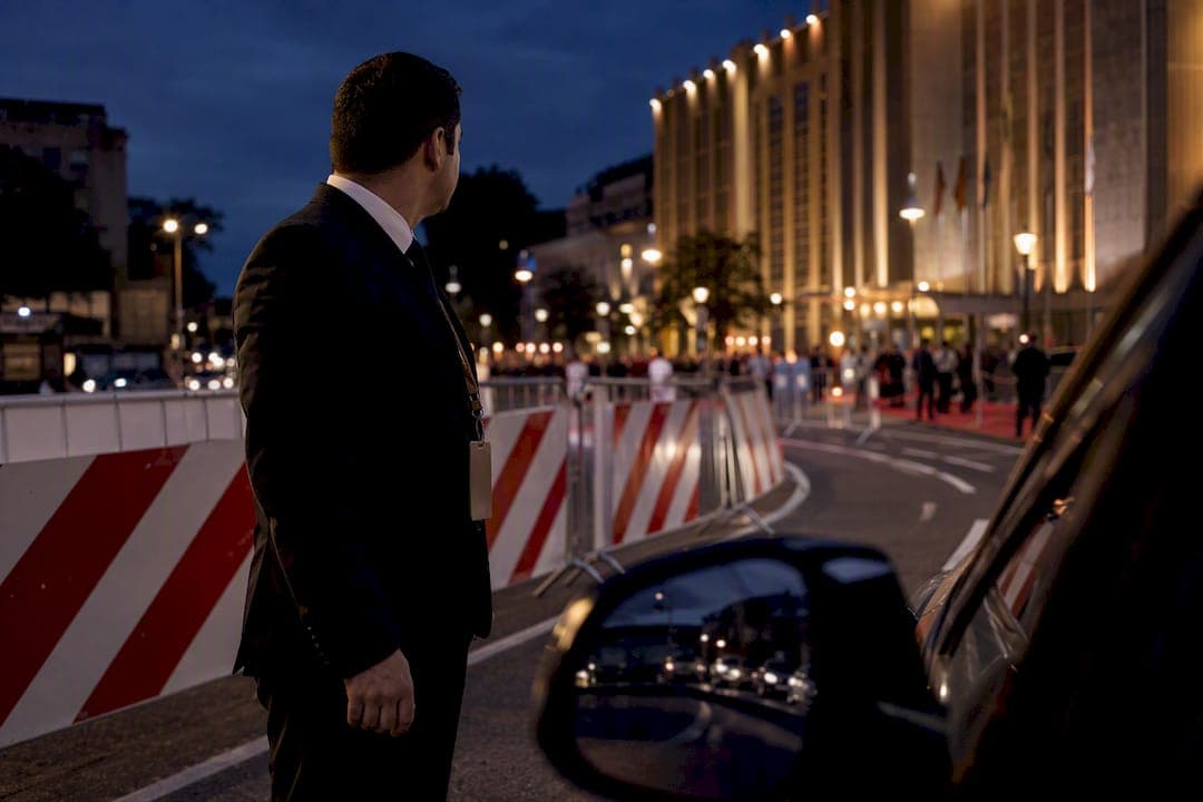 Pay 15–25% More: Film Festival Transportation for Production Buyers